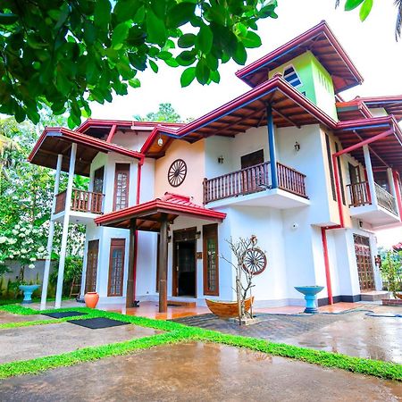 Bali Golden Bed & Breakfast Galle Bagian luar foto